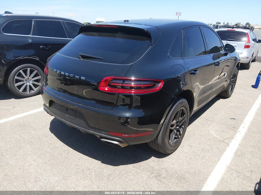 2018 Porsche Macan VIN WP1AA2A52JLB21098 IAAI salvage auction — NORMAL WEAR, Clear - Dealer Only (California), sold $11,000 on 2026-07-12 (photo 4)
