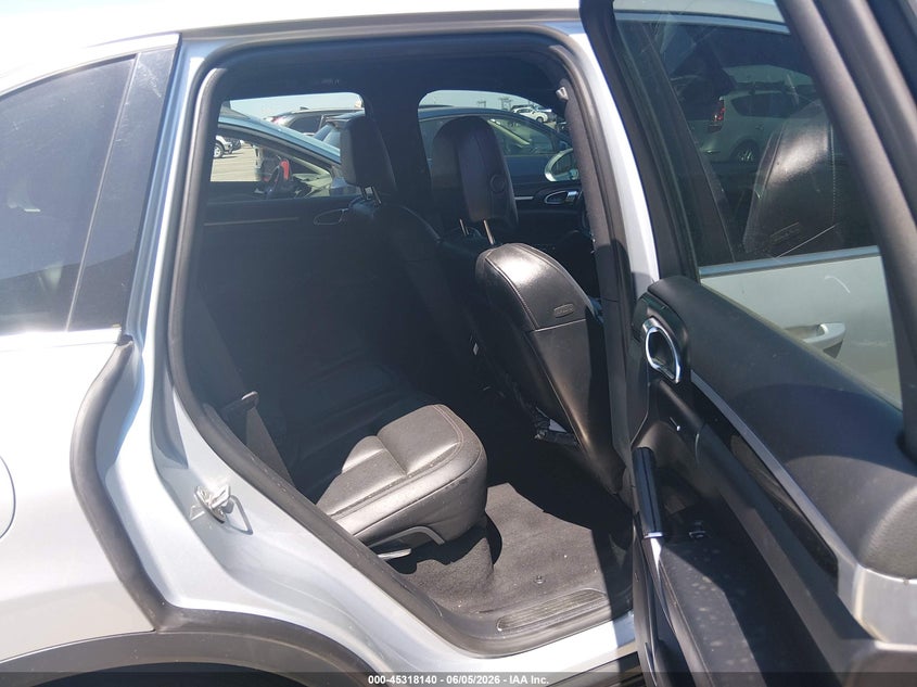 2016 Porsche Cayenne VIN WP1AA2A25GLA04887 IAAI salvage auction — LEFT SIDE, Clear - Dealer Only (California), sold $5,250 on 2026-07-12 (photo 8)