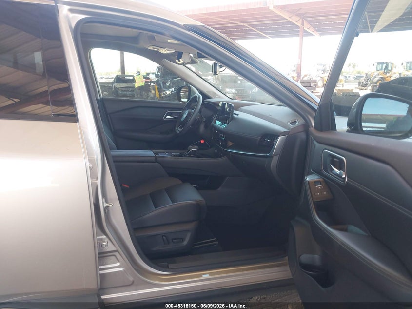 2021 Nissan Rogue VIN JN8AT3CA7MW024546 IAAI salvage auction — REAR END, Salvage Title, sold $9,300 on 2026-07-21 (photo 5)