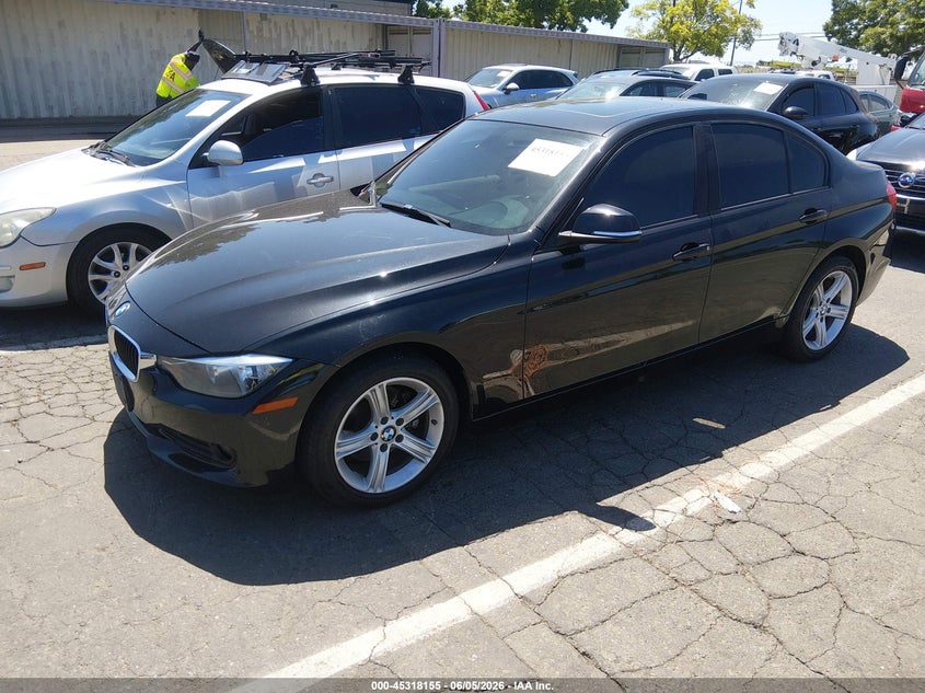 2015 BMW 3er VIN WBA3B1C55FK141399 IAAI salvage auction — NORMAL WEAR, Salvage Title, sold $1,875 on 2026-07-29 (photo 2)