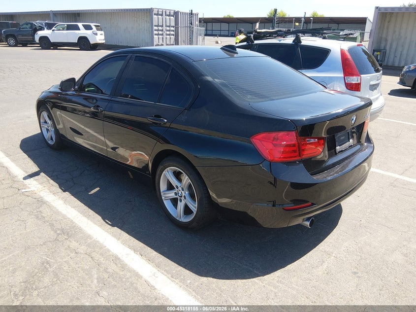 2015 BMW 3er VIN WBA3B1C55FK141399 IAAI salvage auction — NORMAL WEAR, Salvage Title, sold $1,875 on 2026-07-29 (photo 3)