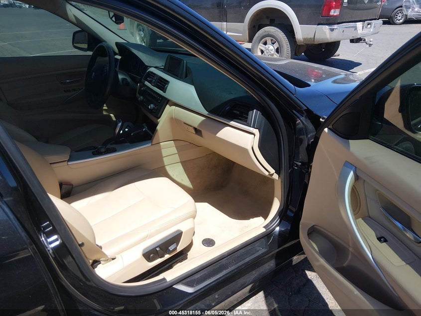 2015 BMW 3er VIN WBA3B1C55FK141399 IAAI salvage auction — NORMAL WEAR, Salvage Title, sold $1,875 on 2026-07-29 (photo 5)