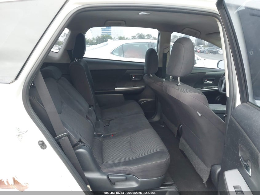 2016 Toyota Prius v VIN JTDZN3EU2GJ044186 IAAI salvage auction — NORMAL WEAR, Salvage Title, sold $4,100 on 2026-07-16 (photo 8)