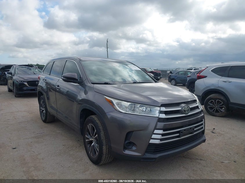 2018 Toyota Highlander VIN 5TDZARFH0JS039238 IAAI salvage auction — HAIL, Original (Texas), sold $14,100 on 2026-07-14 (photo 1)