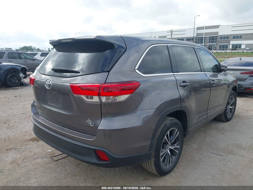 2018 Toyota Highlander VIN 5TDZARFH0JS039238 IAAI salvage auction — HAIL, Original (Texas), sold $14,100 on 2026-07-14 (photo 4)