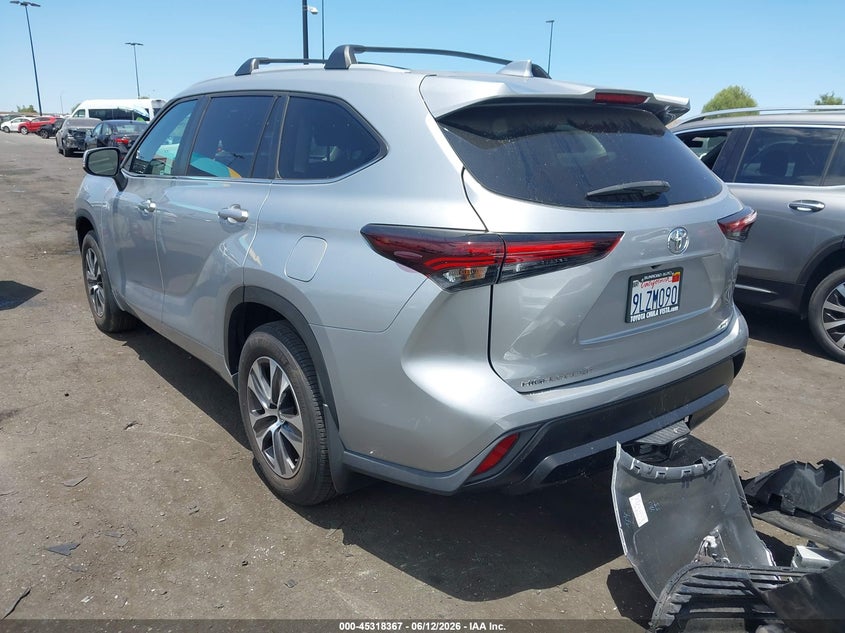 2024 Toyota Highlander VIN 5TDKDRAH3RS538823 IAAI salvage auction — FRONT END, Salvage Title, sold $13,700 on 2026-07-17 (photo 3)