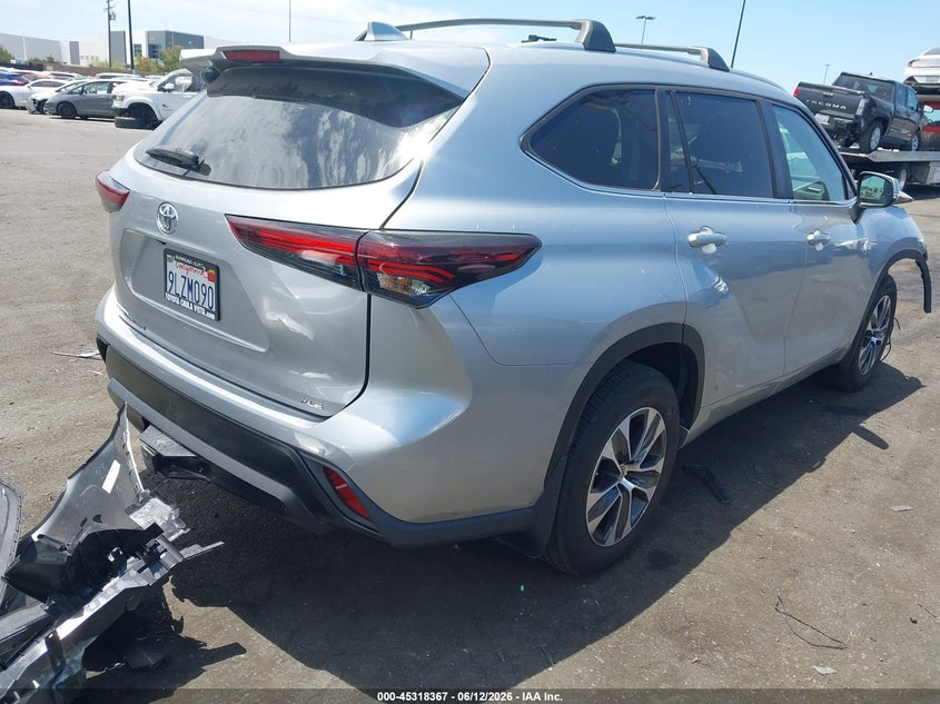 2024 Toyota Highlander VIN 5TDKDRAH3RS538823 IAAI salvage auction — FRONT END, Salvage Title, sold $13,700 on 2026-07-17 (photo 4)