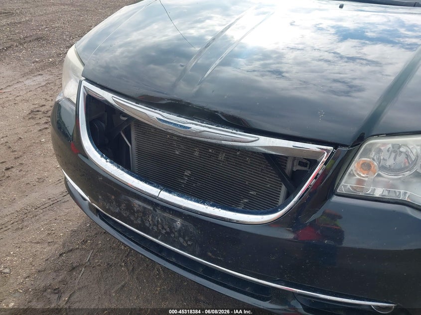 2014 Chrysler Town & country VIN 2C4RC1GG6ER183148 IAAI salvage auction — FRONT & REAR, Salvage Title, sold $500 on 2026-07-09 (photo 6)