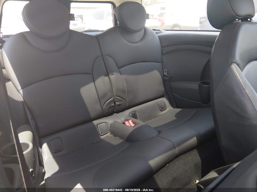 2013 Mini Cooper clubman VIN WMWZF3C51DT571125 IAAI salvage auction — NORMAL WEAR, Original (Maine), sold $700 on 2026-07-22 (photo 6)