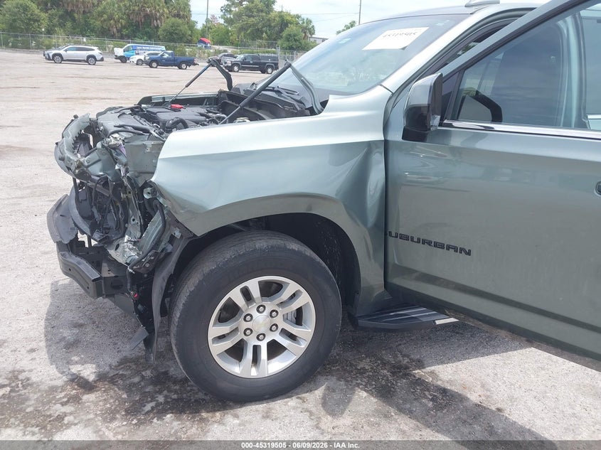 2023 Chevrolet Suburban VIN 1GNSCBKD4PR225790 IAAI salvage auction — FRONT END, Salvage Title, sold $12,600 on 2026-07-30 (photo 6)