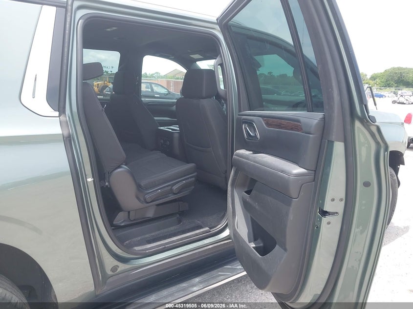 2023 Chevrolet Suburban VIN 1GNSCBKD4PR225790 IAAI salvage auction — FRONT END, Salvage Title, sold $12,600 on 2026-07-30 (photo 8)