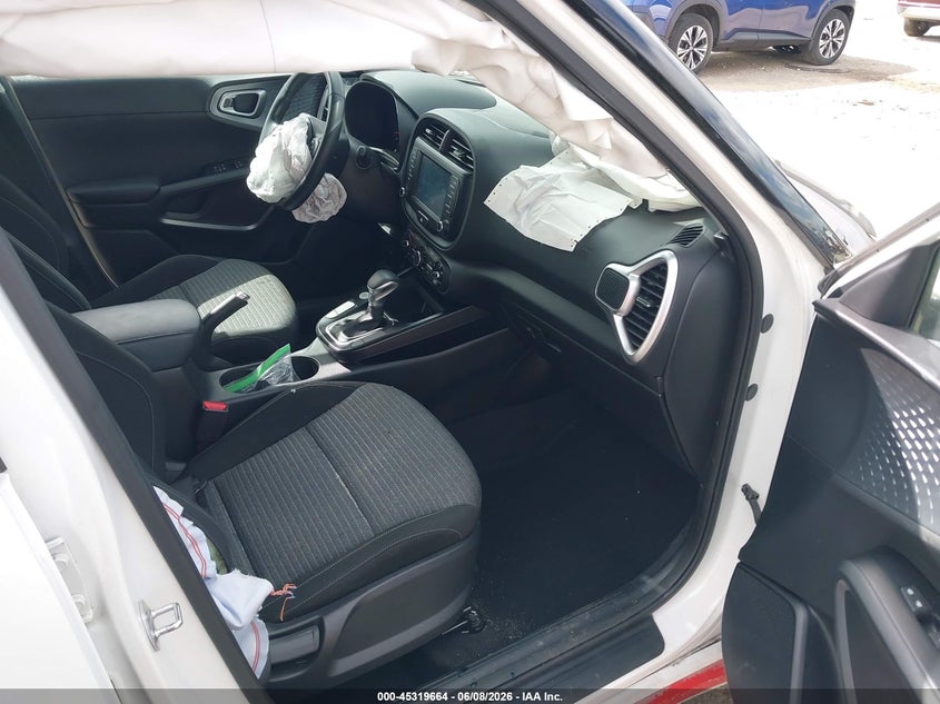 2020 Kia Soul VIN KNDJ63AU5L7006832 IAAI salvage auction — SIDE, Salvage Title, sold $2,750 on 2026-07-17 (photo 5)
