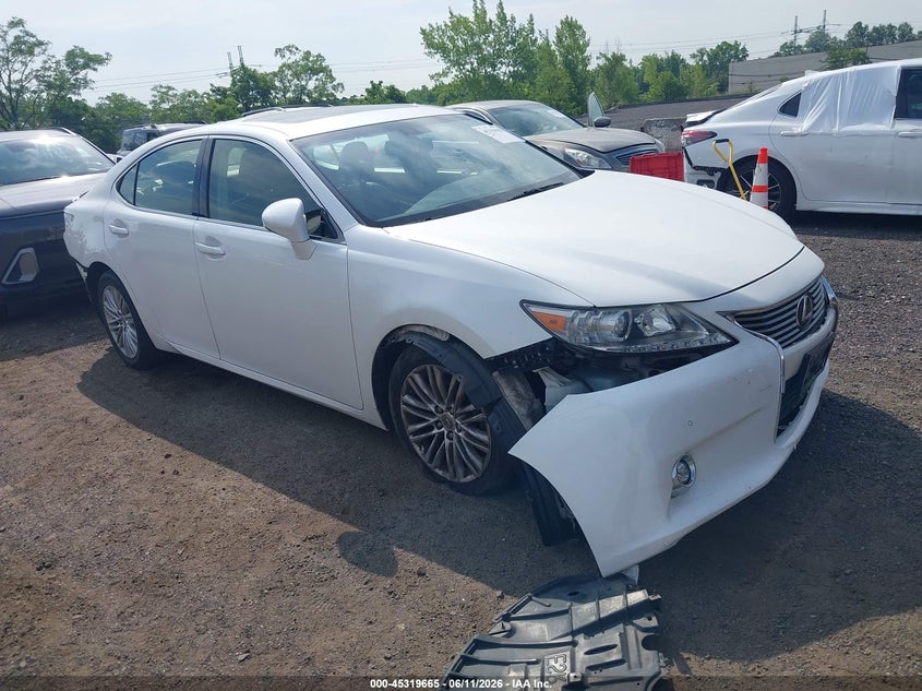 2015 Lexus ES VIN JTHBK1GG9F2160952 IAAI salvage auction — REAR END, Mv-907A (New York), sold $3,150 on 2026-07-14 (photo 1)