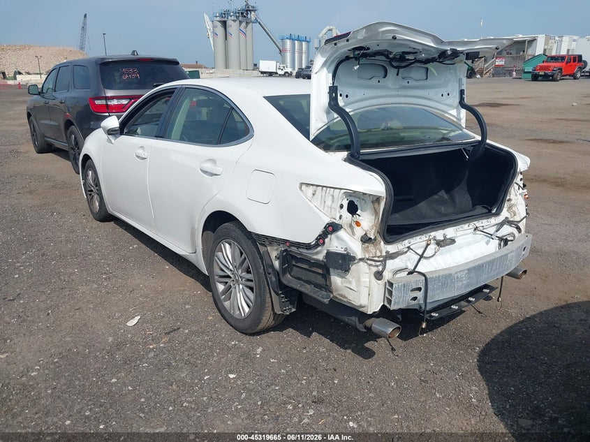 2015 Lexus ES VIN JTHBK1GG9F2160952 IAAI salvage auction — REAR END, Mv-907A (New York), sold $3,150 on 2026-07-14 (photo 3)