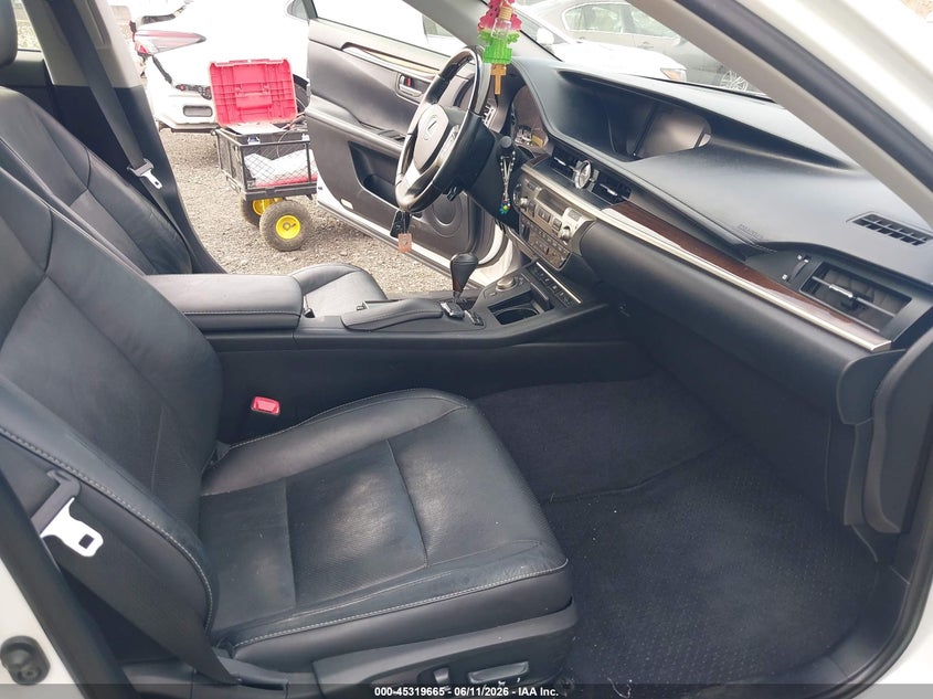 2015 Lexus ES VIN JTHBK1GG9F2160952 IAAI salvage auction — REAR END, Mv-907A (New York), sold $3,150 on 2026-07-14 (photo 5)