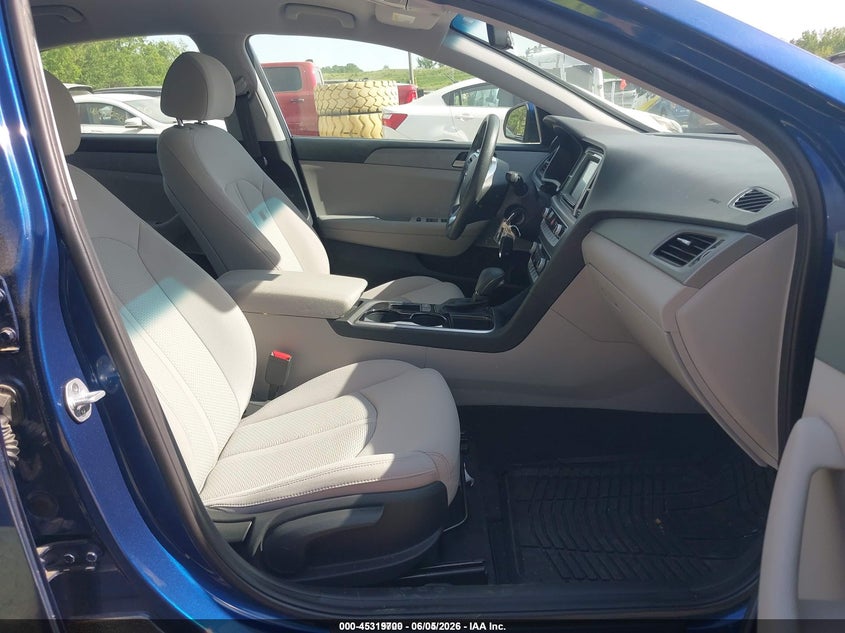 2019 Hyundai Sonata VIN 5NPE24AA5KH774281 IAAI salvage auction — NORMAL WEAR, Sf97 (New Hampshire), sold $11,700 on 2026-07-23 (photo 5)