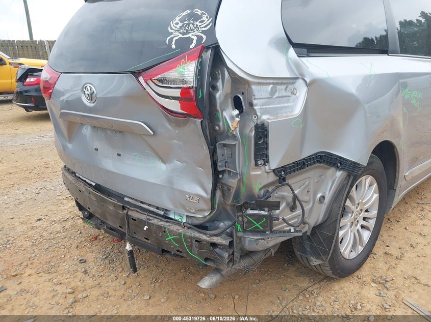 2015 Toyota Sienna VIN 5TDYK3DC4FS638521 IAAI salvage auction — REAR END, Salvage Title, sold $4,550 on 2026-07-27 (photo 6)