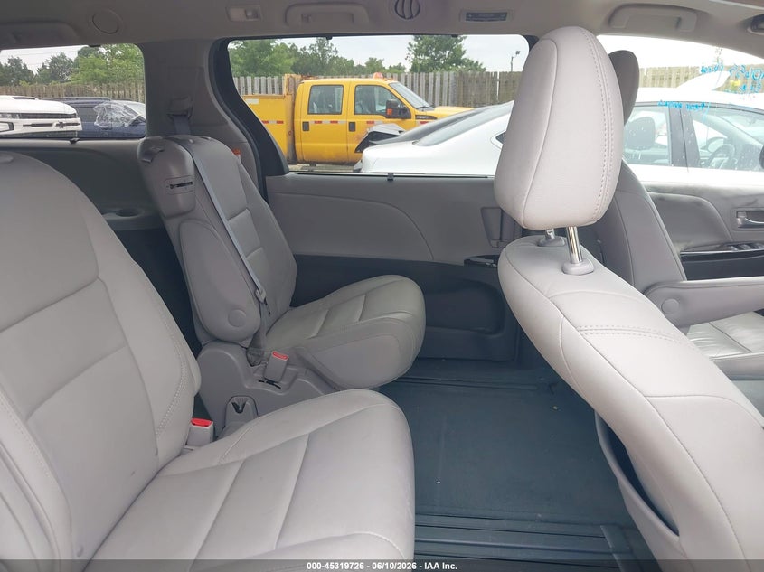 2015 Toyota Sienna VIN 5TDYK3DC4FS638521 IAAI salvage auction — REAR END, Salvage Title, sold $4,550 on 2026-07-27 (photo 8)