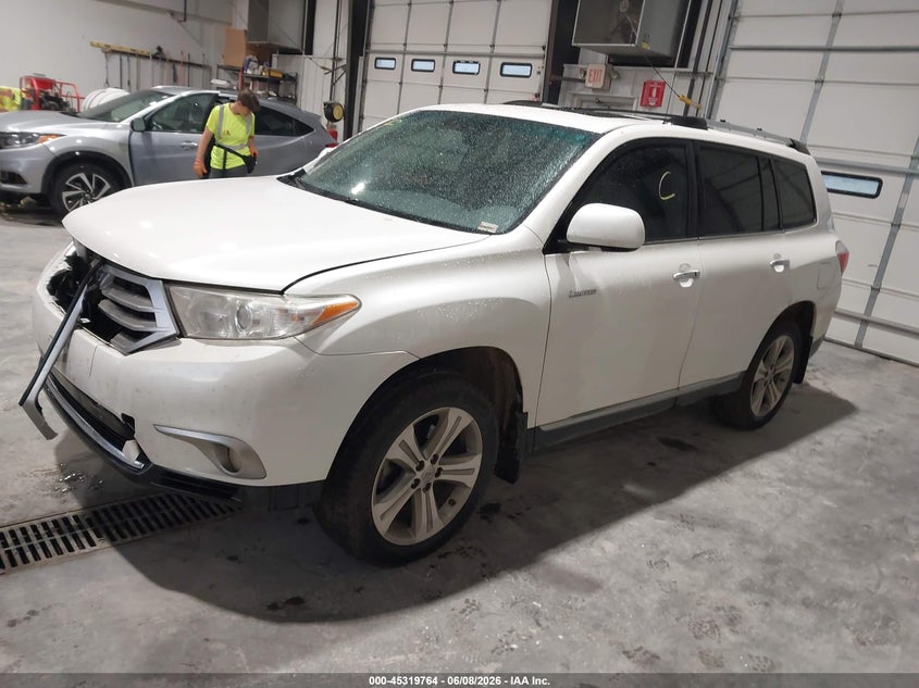 2013 Toyota Highlander VIN 5TDDK3EH9DS238458 IAAI salvage auction — FRONT END, Salvage Title, sold $4,000 on 2026-07-06 (photo 2)