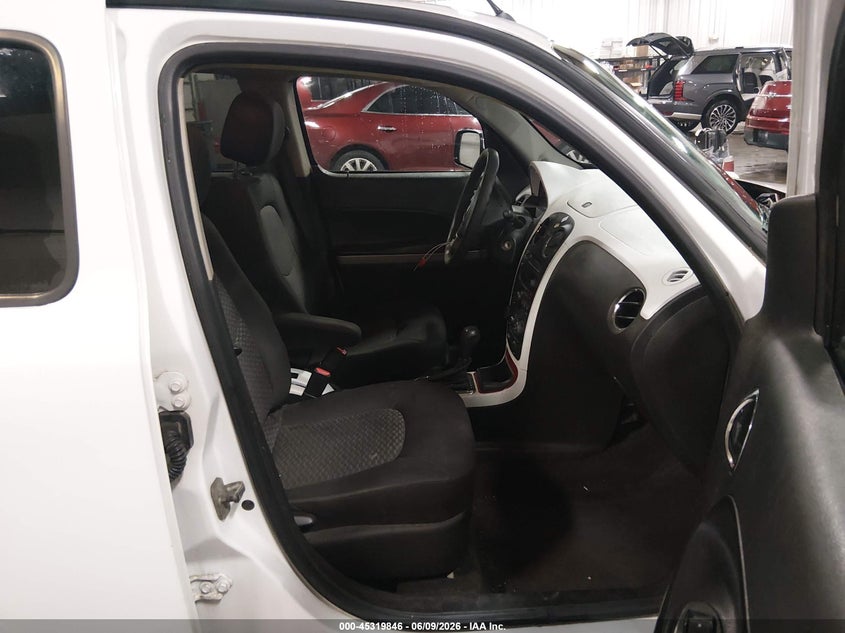 2010 Chevrolet Hhr VIN 3GNBABDB6AS577971 IAAI salvage auction — HAIL, Salvage (Iowa), sold $425 on 2026-07-24 (photo 5)