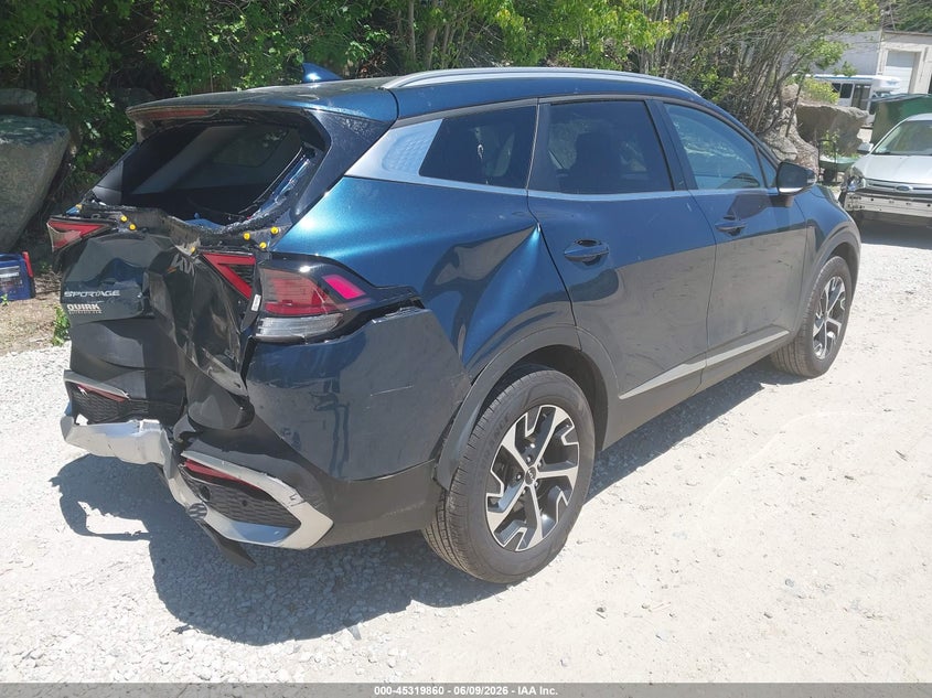 2025 Kia Sportage VIN KNDPVCDGXS7195432 IAAI salvage auction — REAR END, Salvage Title, sold $8,700 on 2026-07-25 (photo 4)