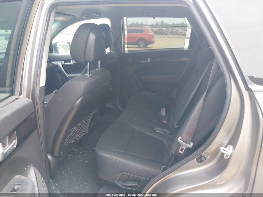 2015 Kia Sorento VIN 5XYKT4A69FG651768 IAAI salvage auction — NORMAL WEAR, Clear (Virginia), sold $1,025 on 2026-07-06 (photo 8)