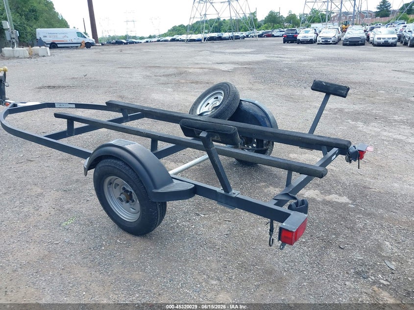 2019 White river marine group Boat VIN 7J517GH17KB001565 IAAI salvage auction — REAR END, Salvage (Pennsylvania), sold $25 on 2026-07-10 (photo 1)