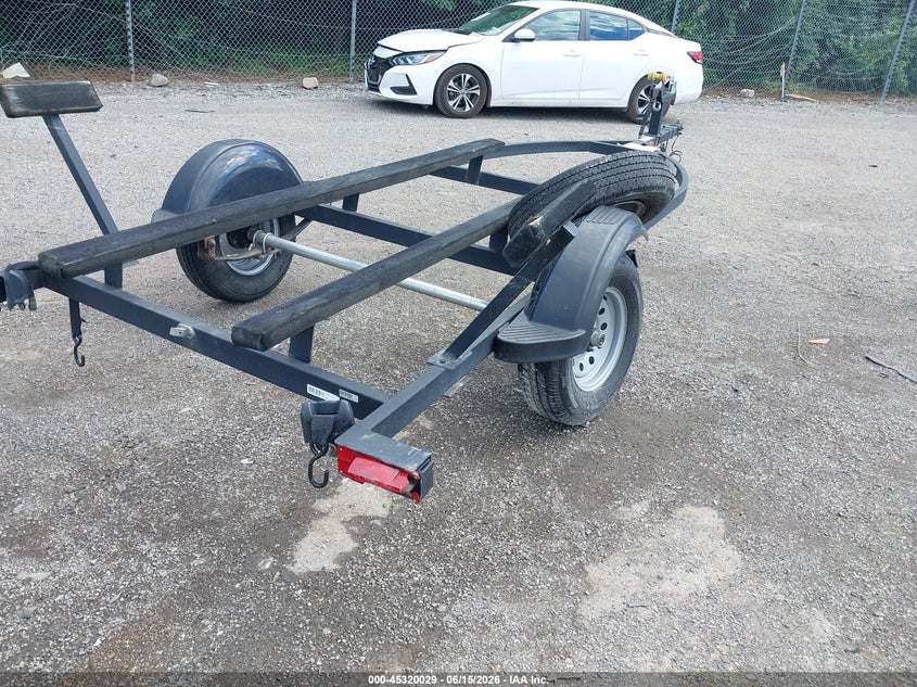 2019 White river marine group Boat VIN 7J517GH17KB001565 IAAI salvage auction — REAR END, Salvage (Pennsylvania), sold $25 on 2026-07-10 (photo 2)
