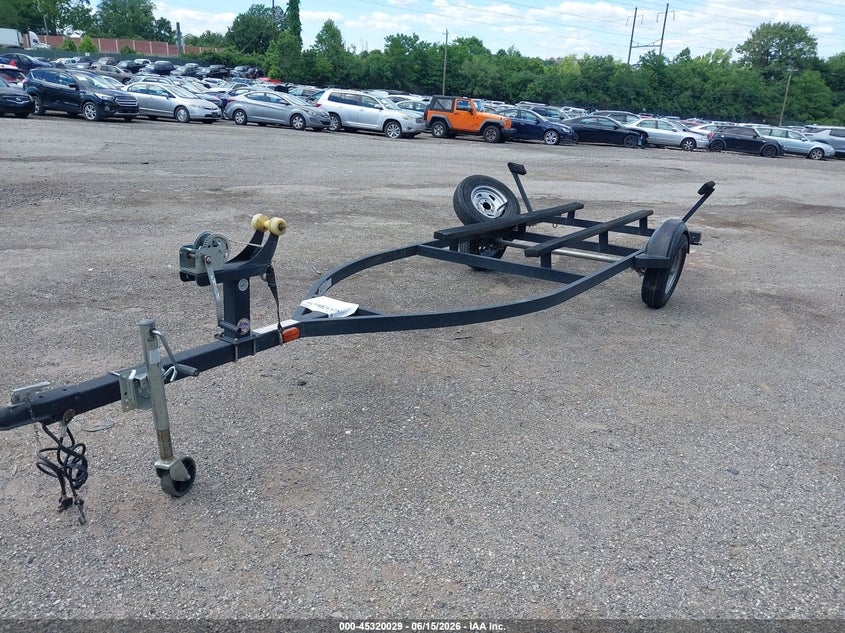 2019 White river marine group Boat VIN 7J517GH17KB001565 IAAI salvage auction — REAR END, Salvage (Pennsylvania), sold $25 on 2026-07-10 (photo 4)