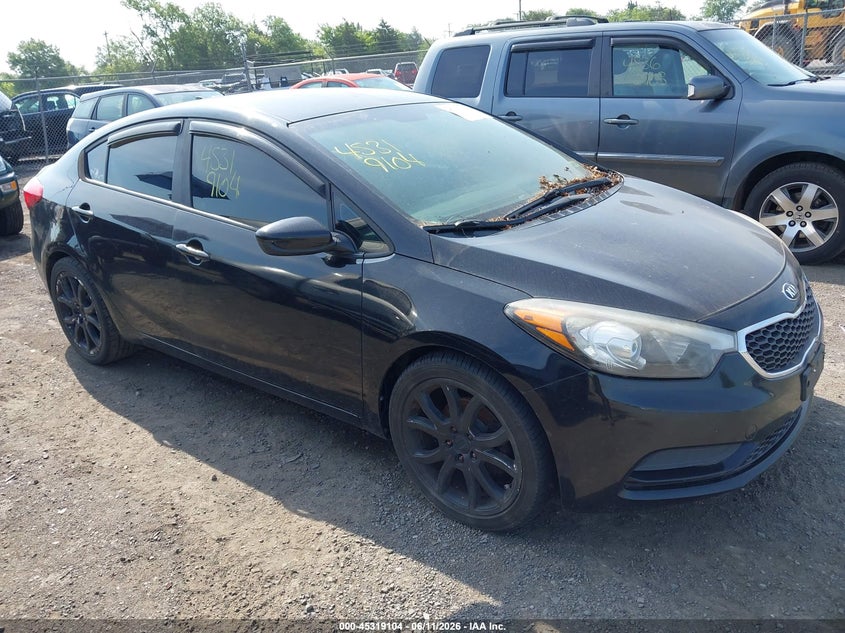 2016 Kia Forte VIN KNAFK4A68G5616361 IAAI salvage auction — NORMAL WEAR, Clear (Virginia), sold $575 on 2026-07-14 (photo 1)