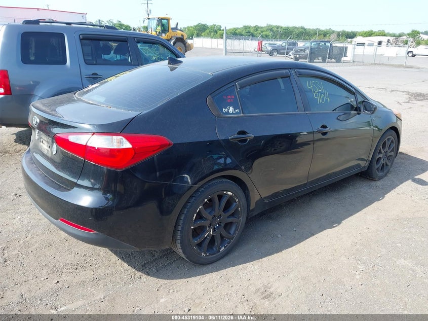 2016 Kia Forte VIN KNAFK4A68G5616361 IAAI salvage auction — NORMAL WEAR, Clear (Virginia), sold $575 on 2026-07-14 (photo 4)
