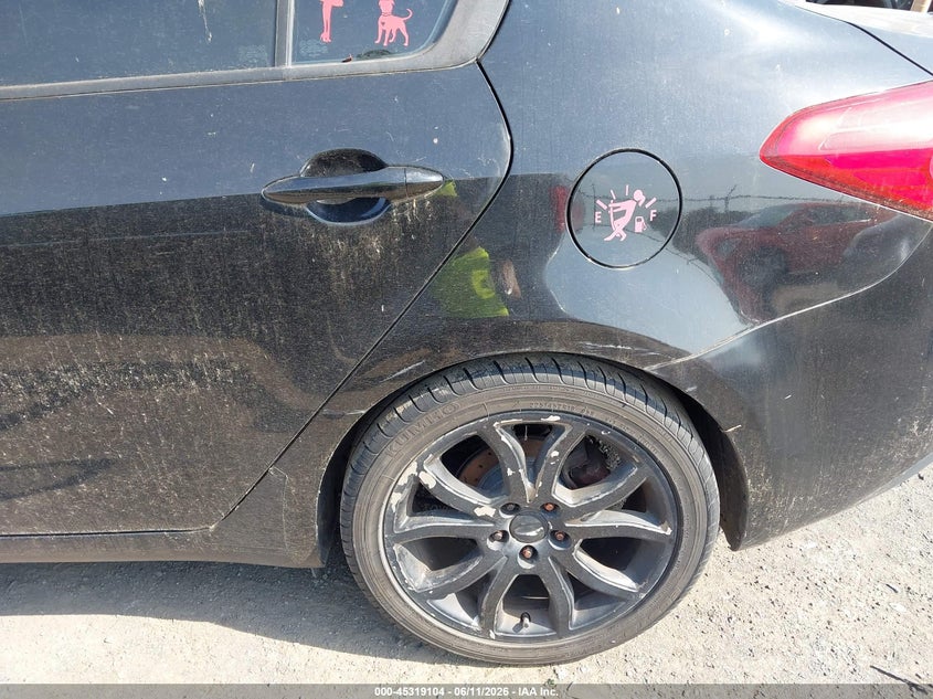 2016 Kia Forte VIN KNAFK4A68G5616361 IAAI salvage auction — NORMAL WEAR, Clear (Virginia), sold $575 on 2026-07-14 (photo 6)