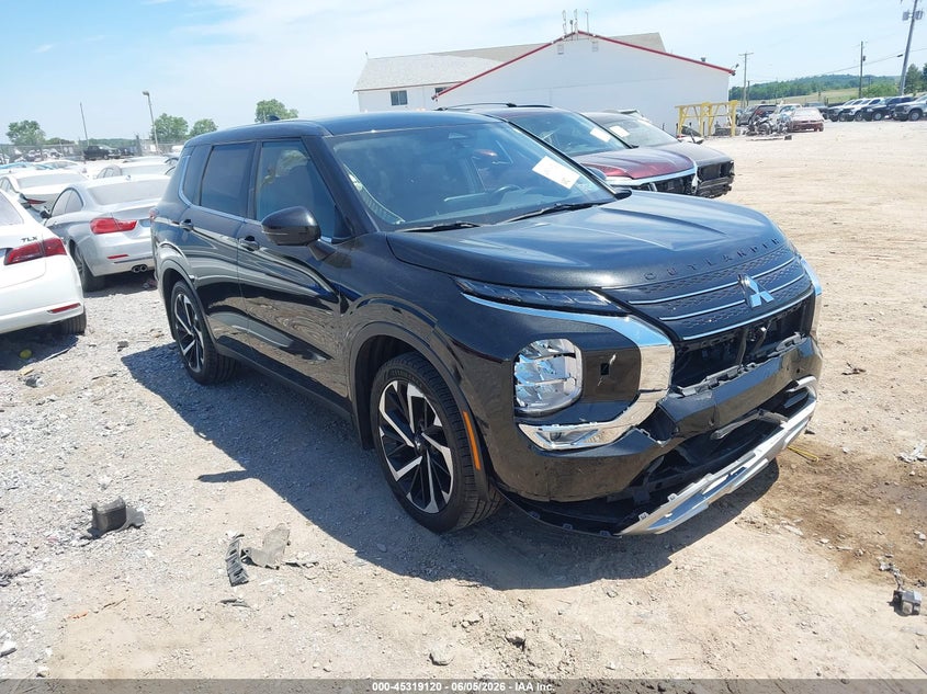 2024 Mitsubishi Outlander VIN JA4J4VA80RZ015787 IAAI salvage auction — FRONT END, Salvage Title, sold $8,600 on 2026-07-15 (photo 1)