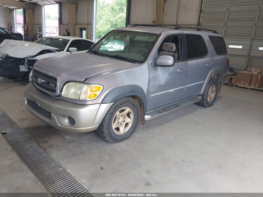 2001 Toyota Sequoia VIN 5TDZT34A81S055569 IAAI salvage auction — RIGHT FRONT, Salvage (North Carolina), sold $650 on 2026-07-09 (photo 2)