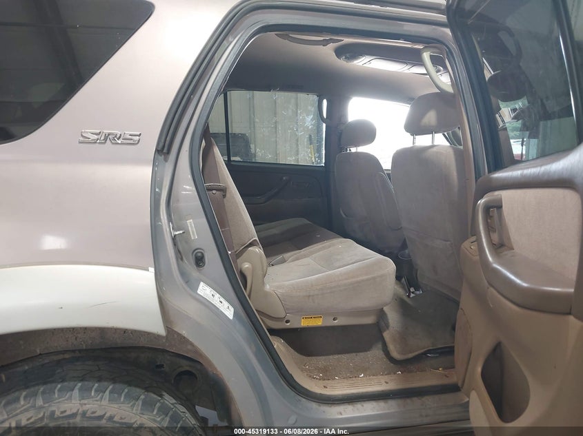 2001 Toyota Sequoia VIN 5TDZT34A81S055569 IAAI salvage auction — RIGHT FRONT, Salvage (North Carolina), sold $650 on 2026-07-09 (photo 8)