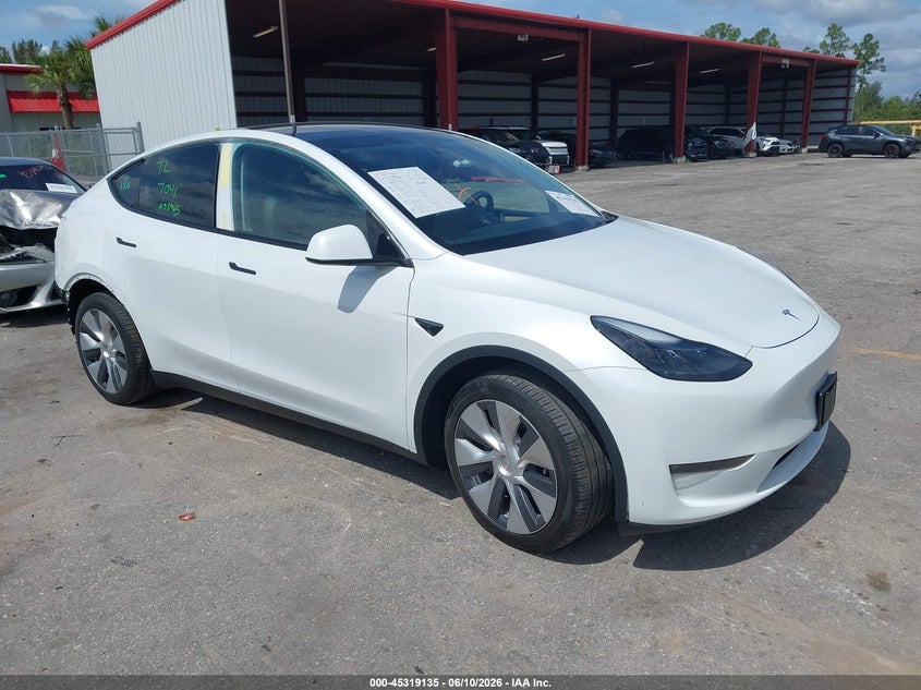 2024 Tesla Model y VIN 7SAYGDEEXRA253965 — IAAI salvage auction photo