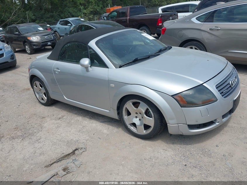 2001 Audi Tt VIN TRUUT28NX11012355 IAAI salvage auction — NORMAL WEAR, Clear (Indiana), sold $400 on 2026-07-15 (photo 1)