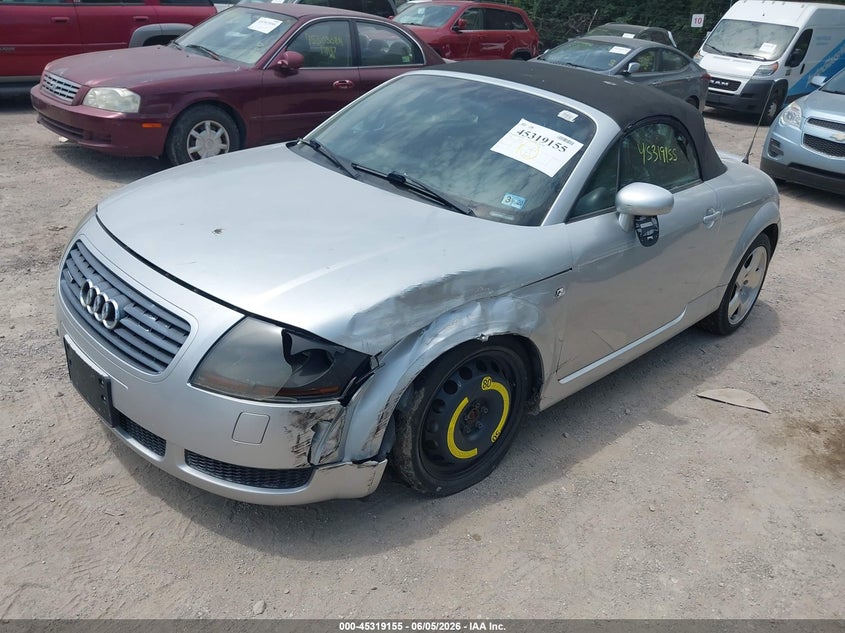 2001 Audi Tt VIN TRUUT28NX11012355 IAAI salvage auction — NORMAL WEAR, Clear (Indiana), sold $400 on 2026-07-15 (photo 2)