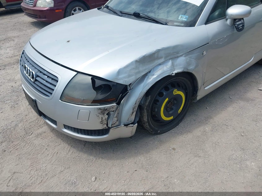 2001 Audi Tt VIN TRUUT28NX11012355 IAAI salvage auction — NORMAL WEAR, Clear (Indiana), sold $400 on 2026-07-15 (photo 6)