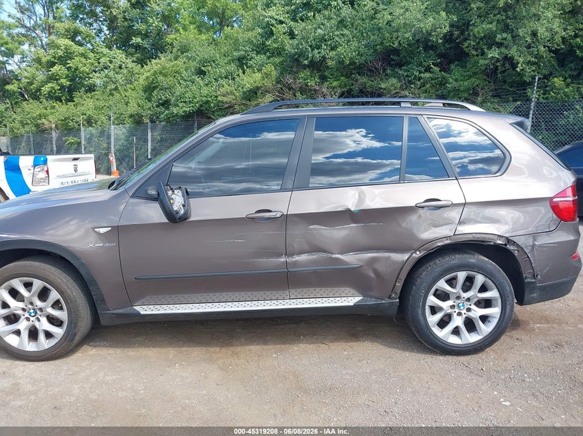 2012 BMW X5 VIN 5UXZV4C5XCL748702 IAAI salvage auction — LEFT SIDE, Salvage Title, sold $725 on 2026-07-10 (photo 6)