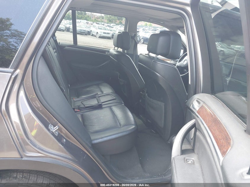 2012 BMW X5 VIN 5UXZV4C5XCL748702 IAAI salvage auction — LEFT SIDE, Salvage Title, sold $725 on 2026-07-10 (photo 8)