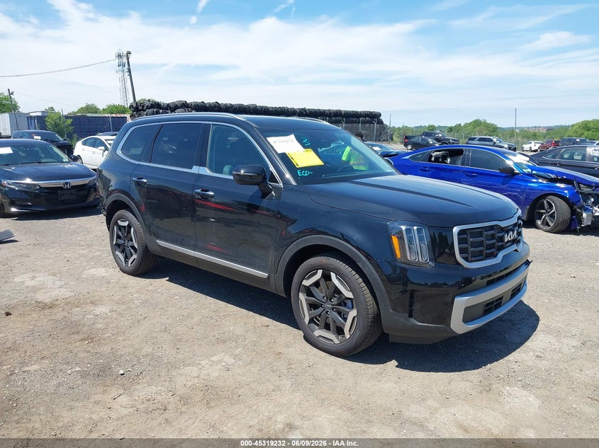 2025 Kia Telluride VIN 5XYP6DGC4SG733329 IAAI salvage auction — REAR END, Salvage Title, sold $12,600 on 2026-07-24 (photo 1)