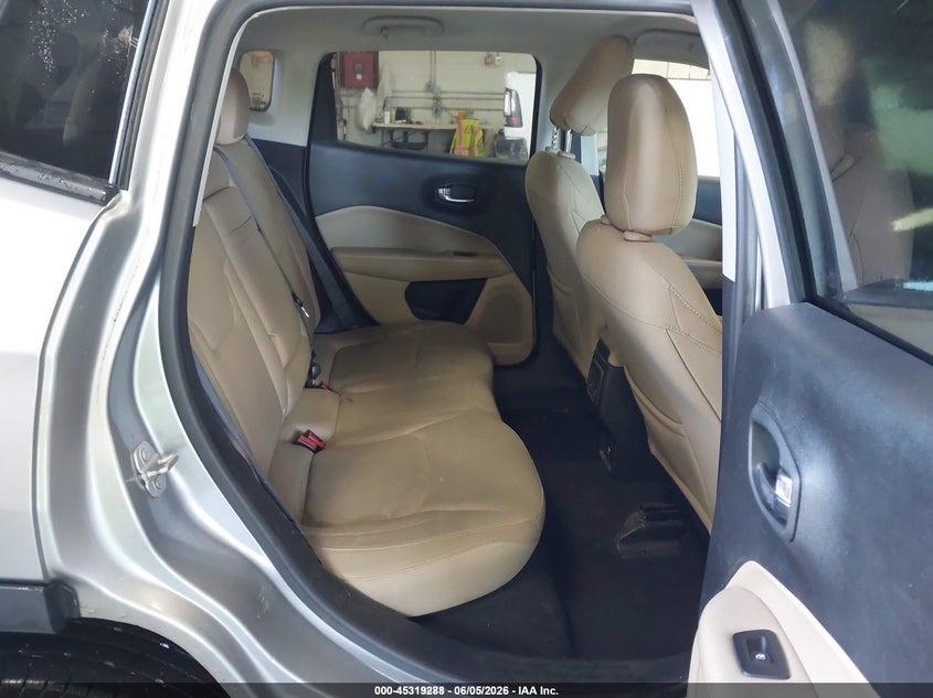 2018 Jeep Compass VIN 3C4NJDAB6JT342230 IAAI salvage auction — NORMAL WEAR, Sf97 (Maine), sold $7,600 on 2026-07-31 (photo 8)