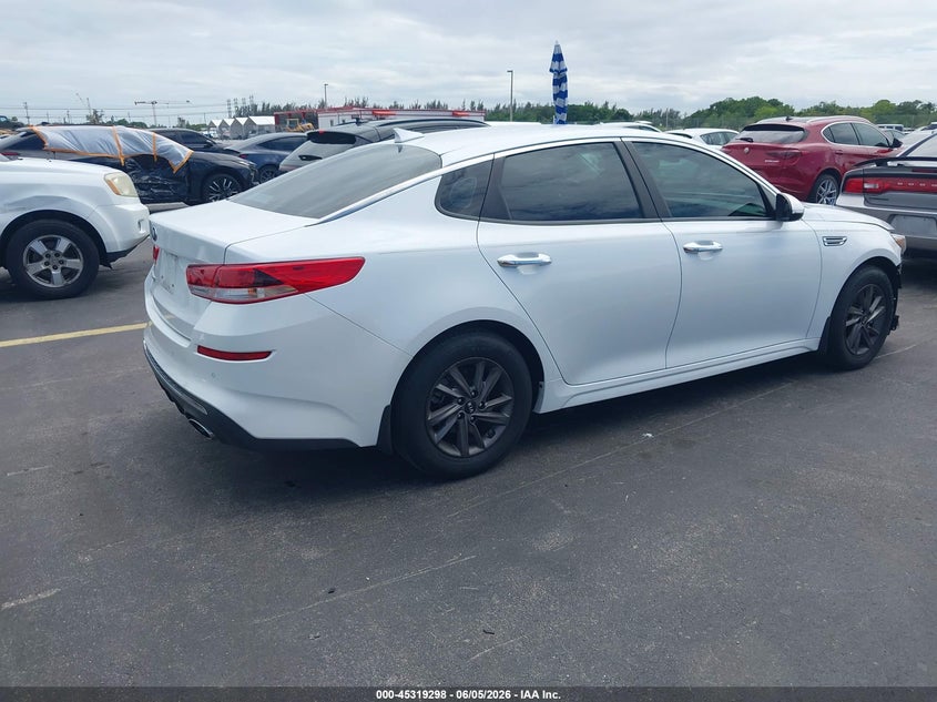 2020 Kia Optima VIN 5XXGT4L33LG420728 IAAI salvage auction — LEFT SIDE, Salvage Title, sold $3,300 on 2026-07-09 (photo 4)