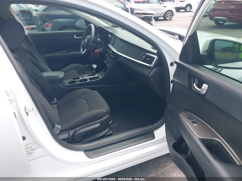 2020 Kia Optima VIN 5XXGT4L33LG420728 IAAI salvage auction — LEFT SIDE, Salvage Title, sold $3,300 on 2026-07-09 (photo 5)