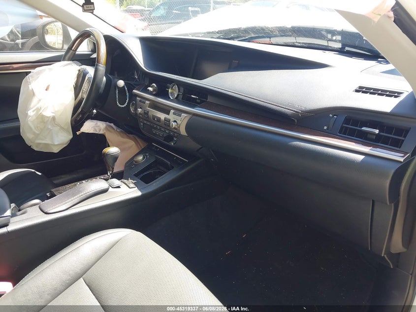 2014 Lexus ES VIN JTHBK1GG0E2115056 IAAI salvage auction — FRONT END, Salvage (Rhode Island), sold $325 on 2026-07-28 (photo 5)