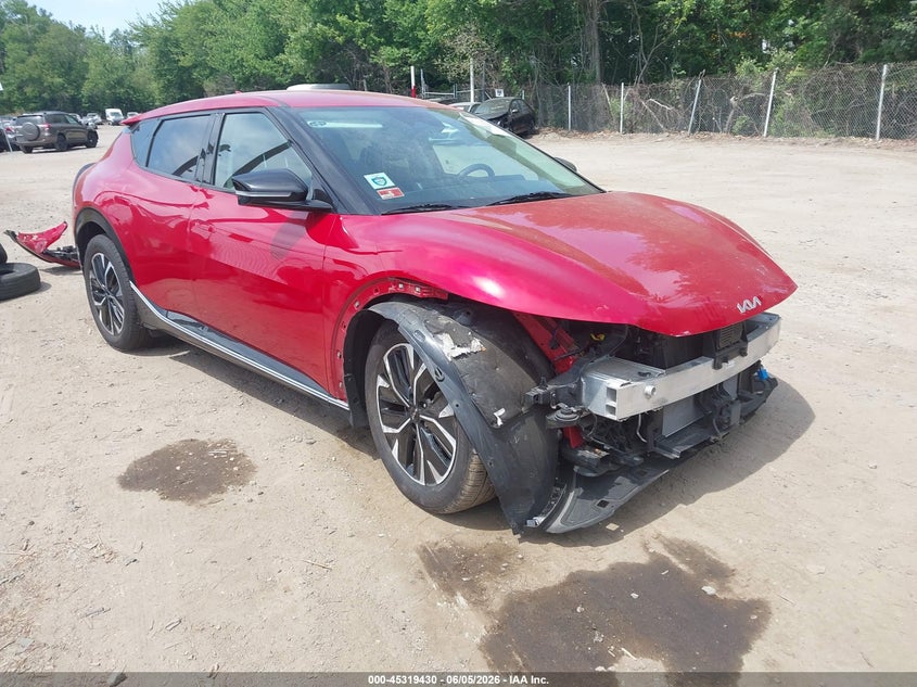 2022 Kia Ev6 VIN KNDC3DLC2N5070529 IAAI salvage auction — SUSPENSION, Salvage Title, sold $9,200 on 2026-07-16 (photo 1)