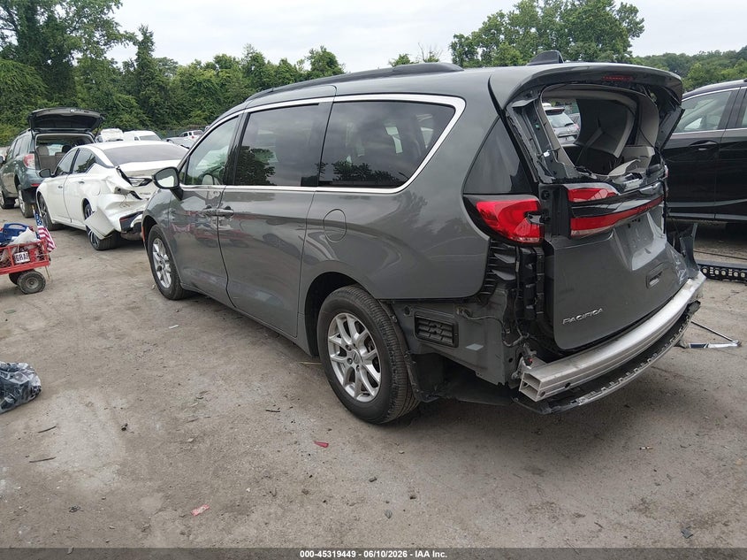 2023 Chrysler Pacifica VIN 2C4RC1BG6PR502333 IAAI salvage auction — SIDE, Salvage (West Virginia), sold $5,200 on 2026-07-22 (photo 3)