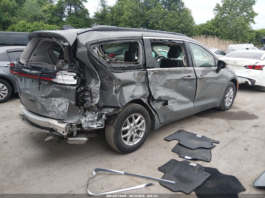 2023 Chrysler Pacifica VIN 2C4RC1BG6PR502333 IAAI salvage auction — SIDE, Salvage (West Virginia), sold $5,200 on 2026-07-22 (photo 4)