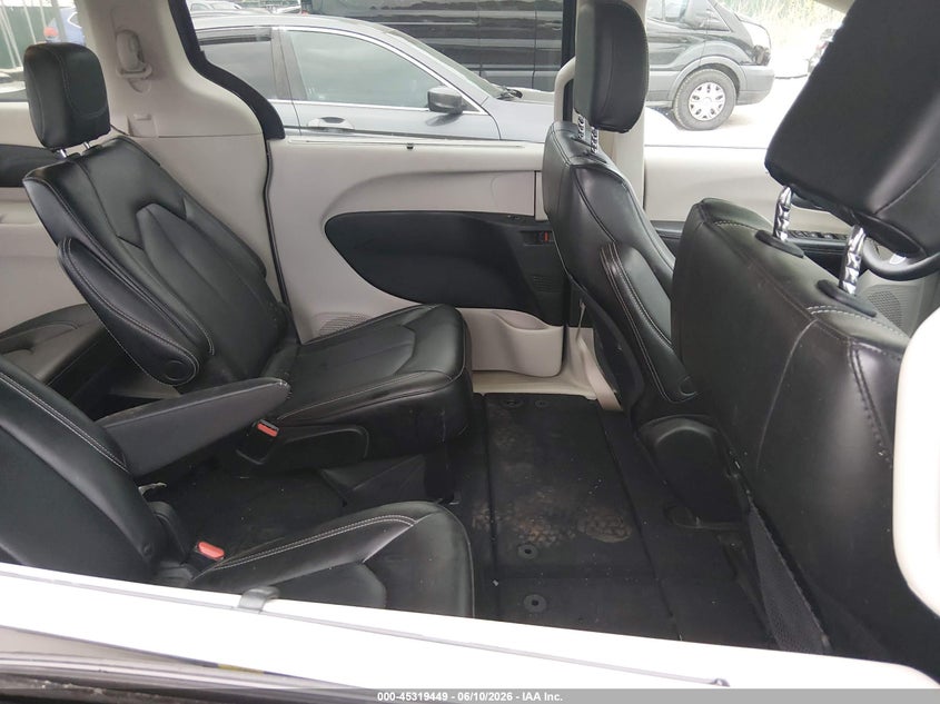 2023 Chrysler Pacifica VIN 2C4RC1BG6PR502333 IAAI salvage auction — SIDE, Salvage (West Virginia), sold $5,200 on 2026-07-22 (photo 8)